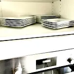 Moebelierte 3-zm-wohnung Mit Luxurioeser Innenausstattung In Zentrum Apartment Dusseldorf