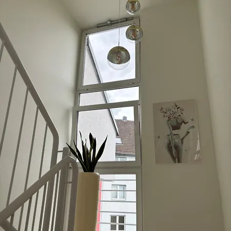 Apartment Möbelierte 3-zimmer-wohnung Mit Luxuriöser Innenausstattung In Zentrum