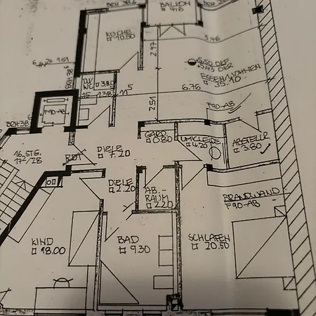 Möbelierte 3-zimmer-wohnung Mit Luxuriöser Innenausstattung In Zentrum
