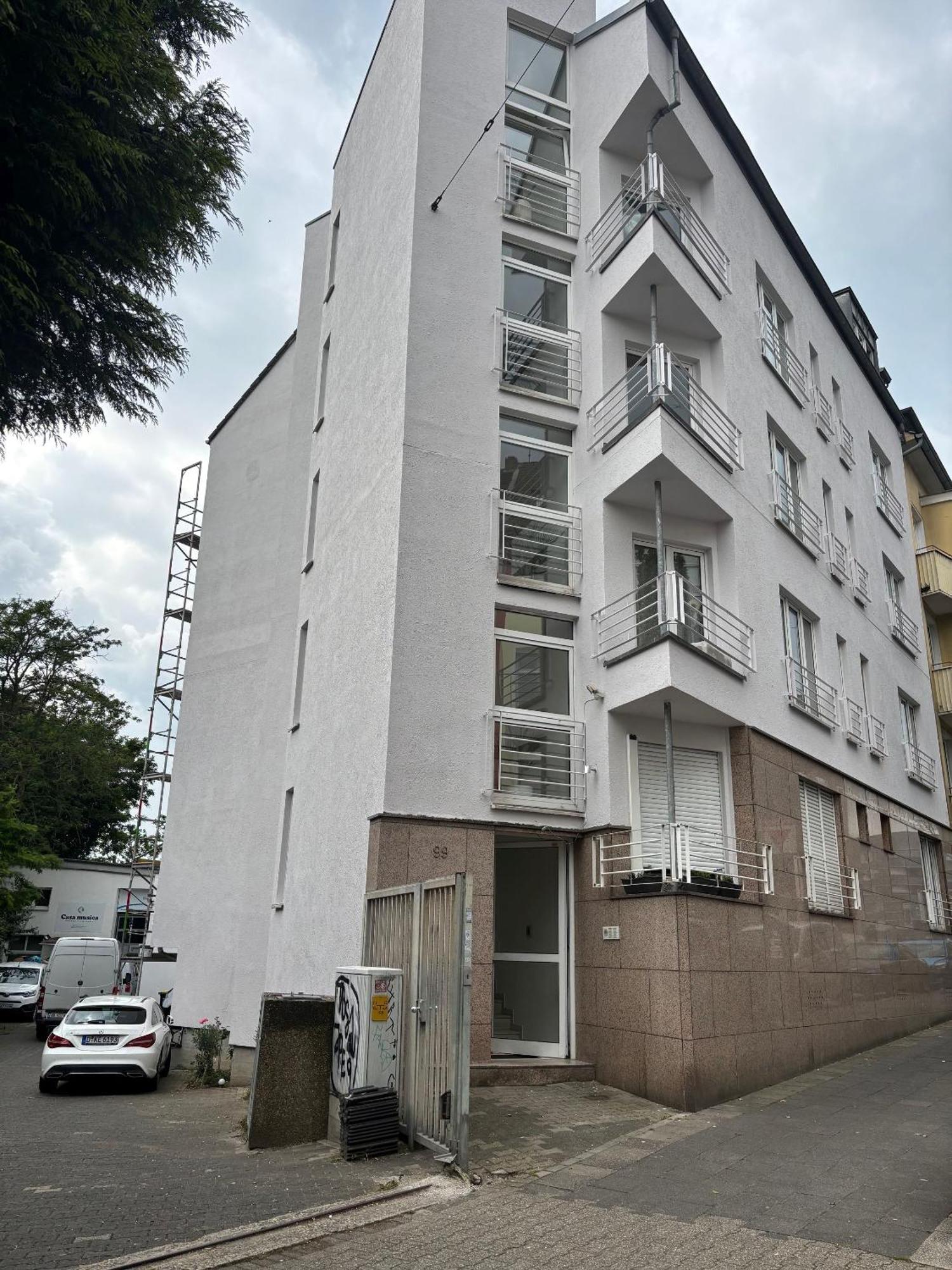 Moebelierte 3-zm-wohnung Mit Luxurioeser Innenausstattung In Zentrum Appartement